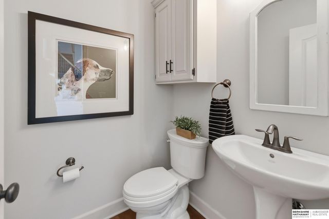 615 S 196th Avenue, Elkhorn, NE 68022