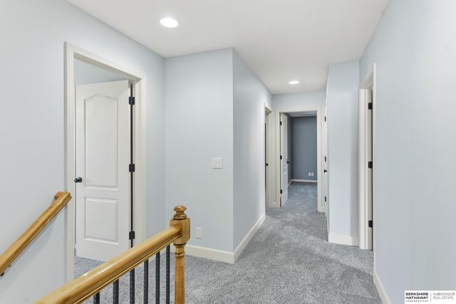 615 S 196th Avenue, Elkhorn, NE 68022