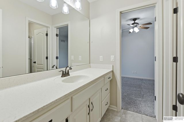 615 S 196th Avenue, Elkhorn, NE 68022