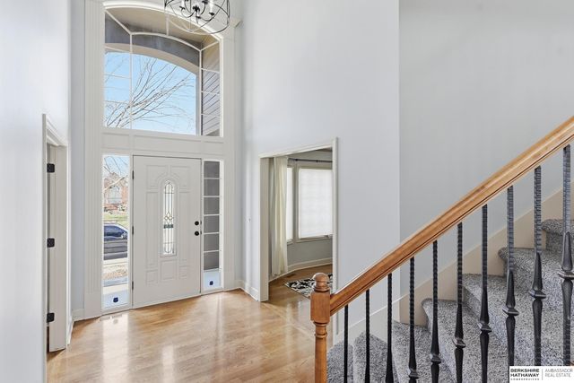 615 S 196th Avenue, Elkhorn, NE 68022