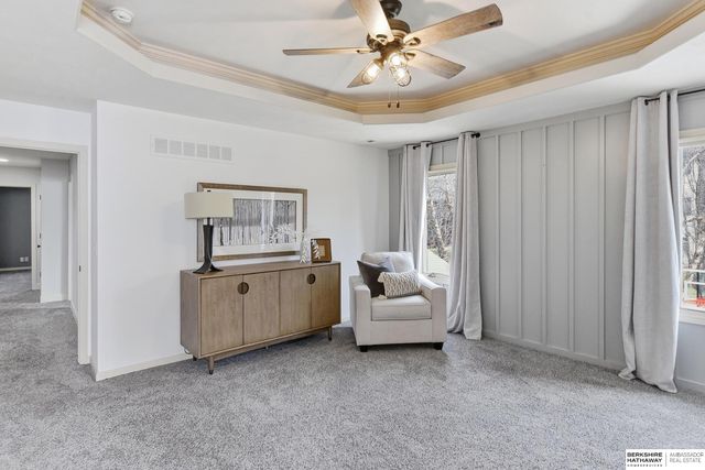 615 S 196th Avenue, Elkhorn, NE 68022