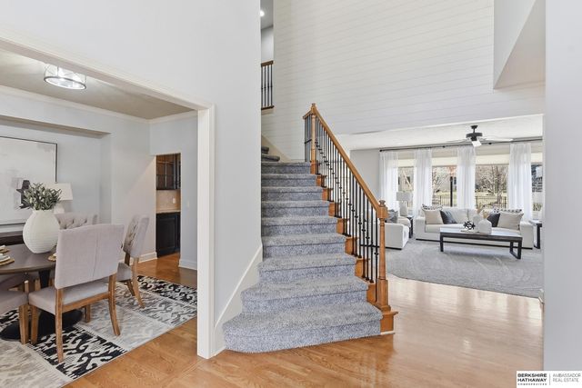 615 S 196th Avenue, Elkhorn, NE 68022