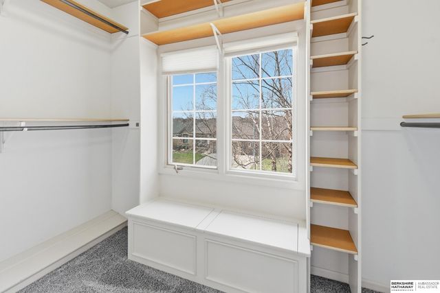 615 S 196th Avenue, Elkhorn, NE 68022