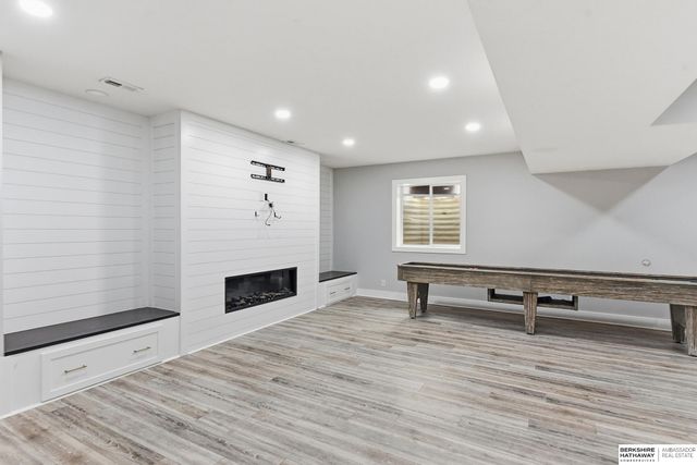 615 S 196th Avenue, Elkhorn, NE 68022