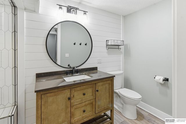 615 S 196th Avenue, Elkhorn, NE 68022