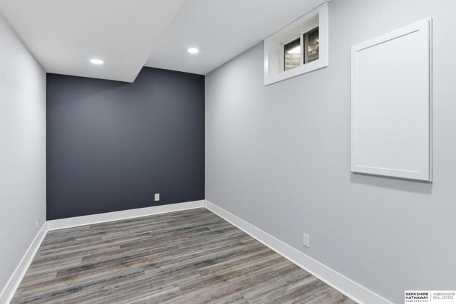 615 S 196th Avenue, Elkhorn, NE 68022