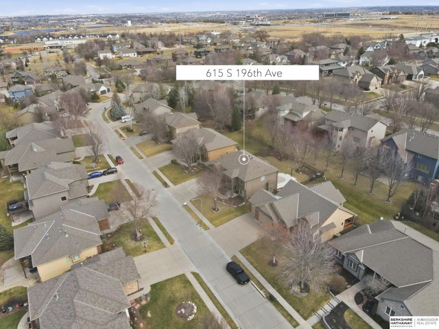 615 S 196th Avenue, Elkhorn, NE 68022