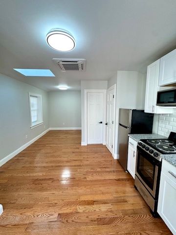 71 East George Street 69 A, Providence, RI 02906