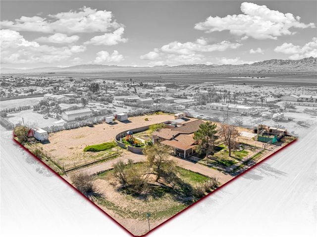 1290 E Gardena Road, Fort Mohave, AZ 86426