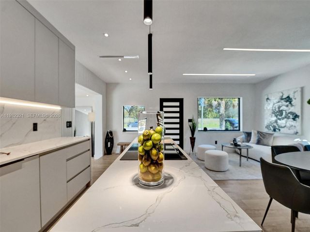 2066 NE 174th St ., North Miami Beach, FL 33162