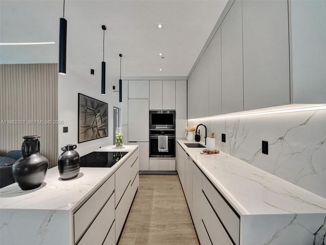 2066 NE 174th St ., North Miami Beach, FL 33162