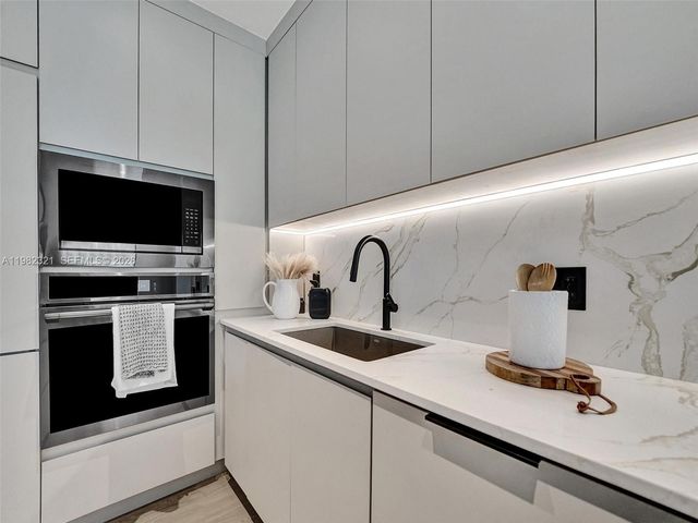 2066 NE 174th St ., North Miami Beach, FL 33162