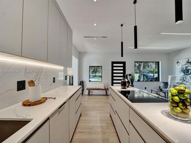 2066 NE 174th St ., North Miami Beach, FL 33162