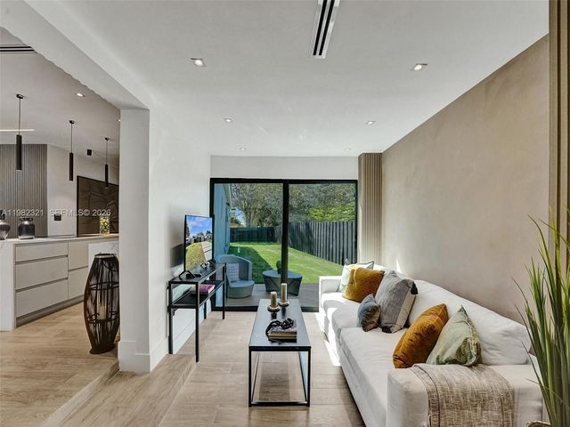 2066 NE 174th St ., North Miami Beach, FL 33162