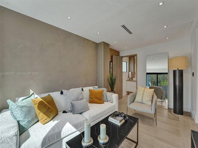 2066 NE 174th St ., North Miami Beach, FL 33162