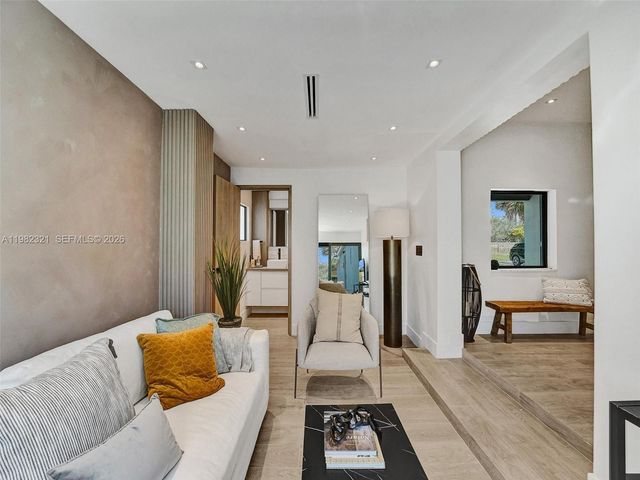 2066 NE 174th St ., North Miami Beach, FL 33162