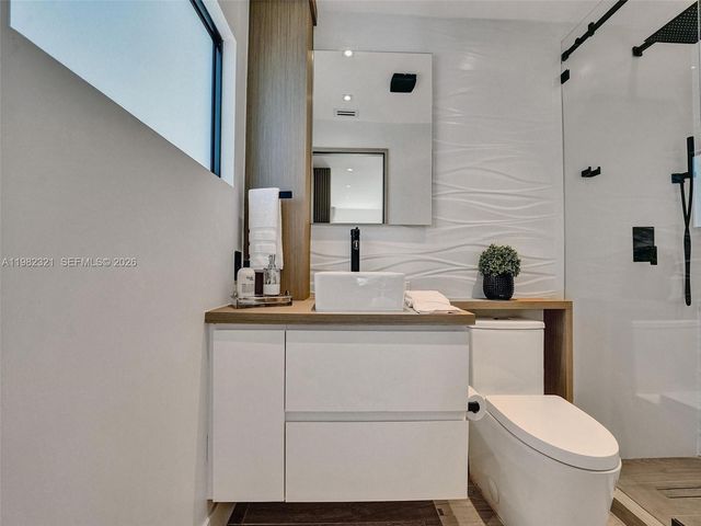 2066 NE 174th St ., North Miami Beach, FL 33162