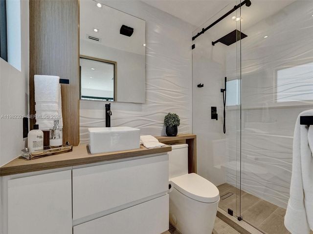 2066 NE 174th St ., North Miami Beach, FL 33162