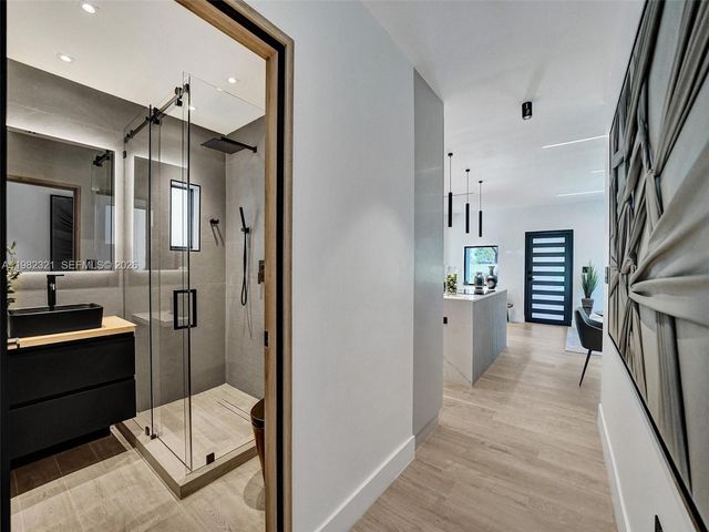 2066 NE 174th St ., North Miami Beach, FL 33162