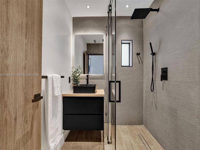 2066 NE 174th St ., North Miami Beach, FL 33162