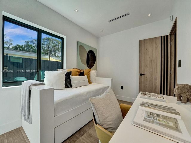 2066 NE 174th St ., North Miami Beach, FL 33162