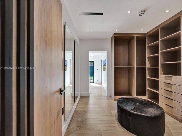 2066 NE 174th St ., North Miami Beach, FL 33162