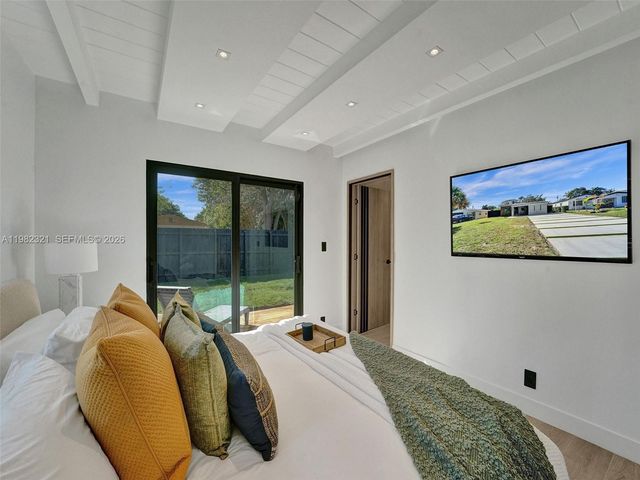 2066 NE 174th St ., North Miami Beach, FL 33162