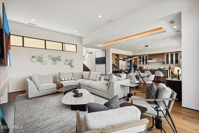 5031 N ASCENT Drive, Scottsdale, AZ 85251