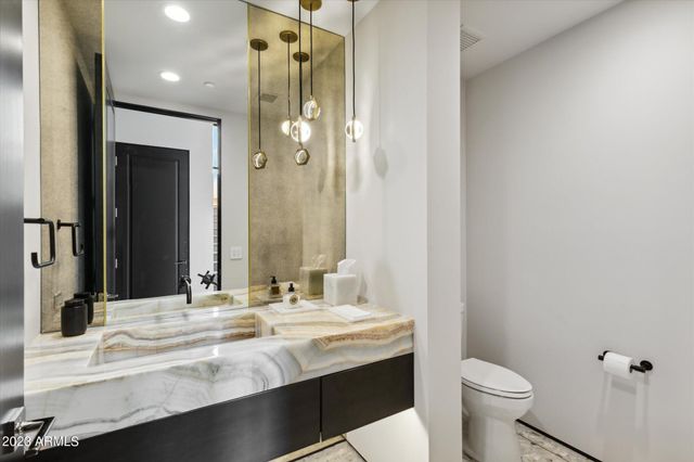 5031 N ASCENT Drive, Scottsdale, AZ 85251