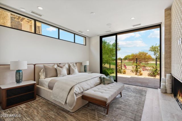 5031 N ASCENT Drive, Scottsdale, AZ 85251