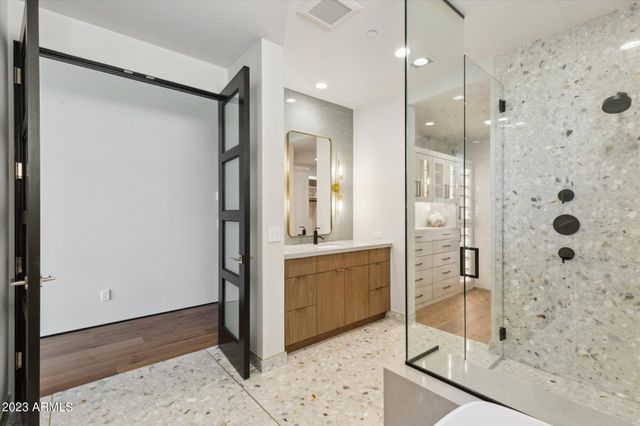 5031 N ASCENT Drive, Scottsdale, AZ 85251