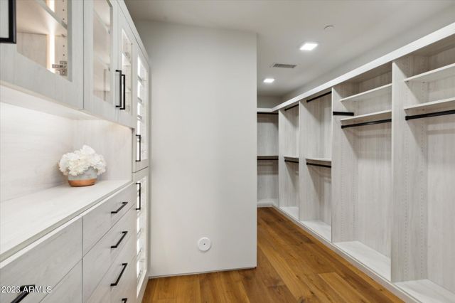 5031 N ASCENT Drive, Scottsdale, AZ 85251