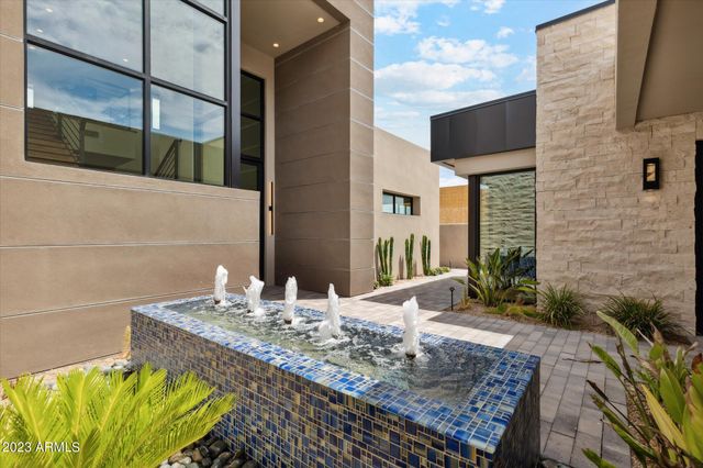 5031 N ASCENT Drive, Scottsdale, AZ 85251