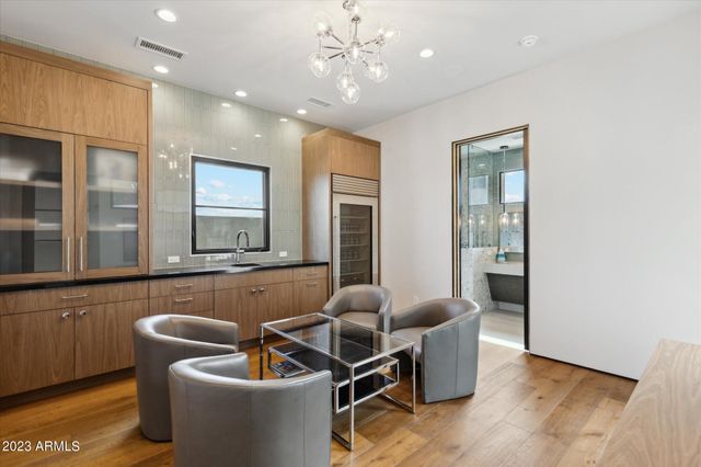 5031 N ASCENT Drive, Scottsdale, AZ 85251