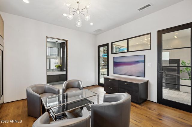 5031 N ASCENT Drive, Scottsdale, AZ 85251