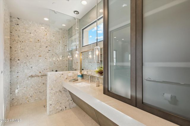 5031 N ASCENT Drive, Scottsdale, AZ 85251