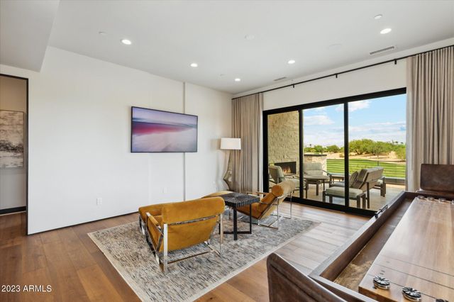 5031 N ASCENT Drive, Scottsdale, AZ 85251