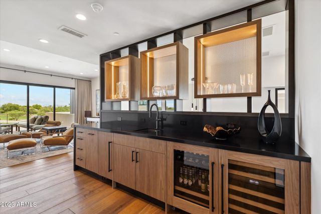 5031 N ASCENT Drive, Scottsdale, AZ 85251