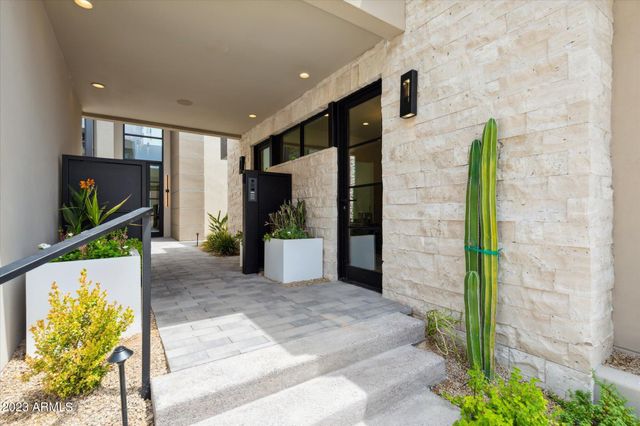 5031 N ASCENT Drive, Scottsdale, AZ 85251