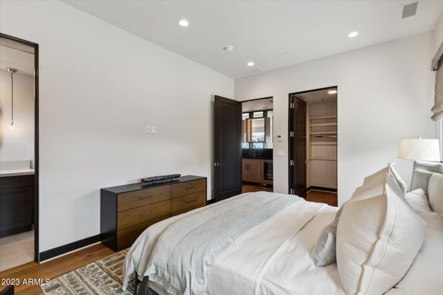 5031 N ASCENT Drive, Scottsdale, AZ 85251