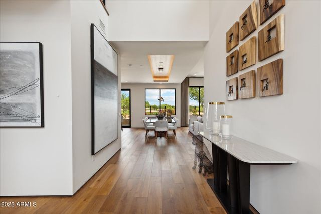 5031 N ASCENT Drive, Scottsdale, AZ 85251