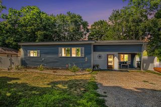 931 S Haven Place, South Haven, MI 49090