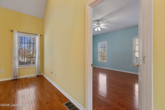 9609 Applewood Ct, Crestwood, KY 40014