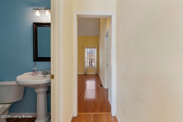 9609 Applewood Ct, Crestwood, KY 40014