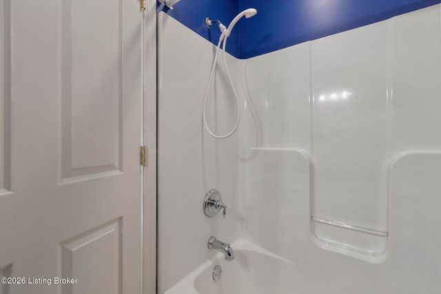 9609 Applewood Ct, Crestwood, KY 40014