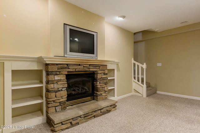 9609 Applewood Ct, Crestwood, KY 40014