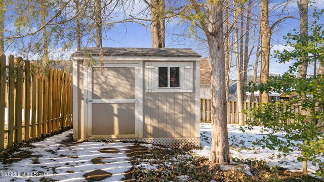 9609 Applewood Ct, Crestwood, KY 40014