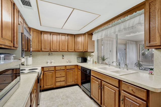 2103 Bordeaux Drive, Carrollton, TX 75007