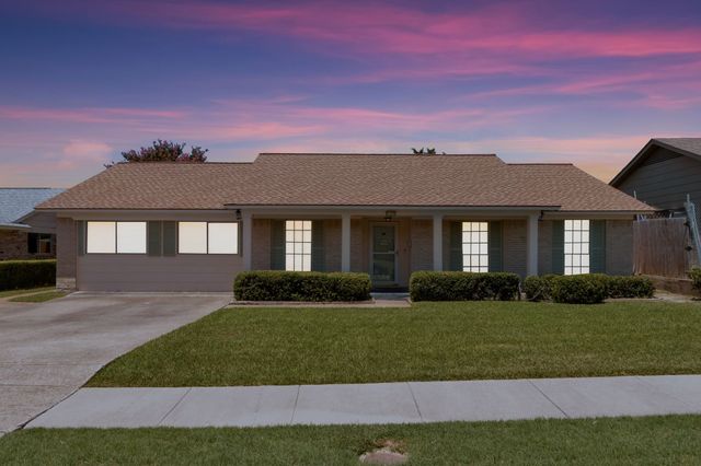 2103 Bordeaux Drive, Carrollton, TX 75007