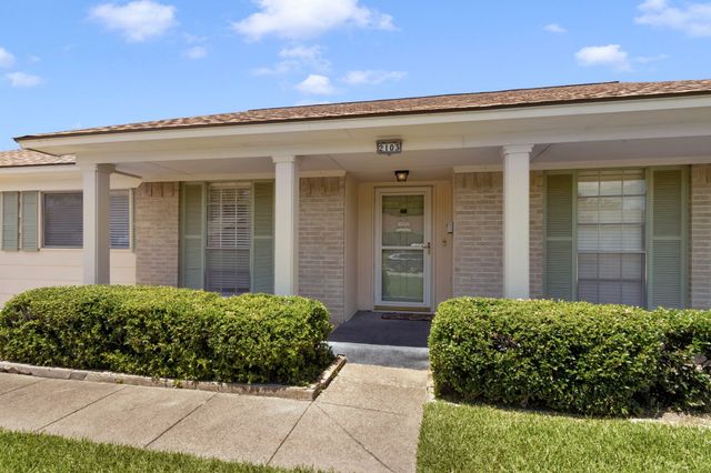2103 Bordeaux Drive, Carrollton, TX 75007